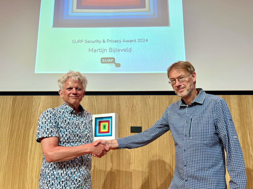Martijn Bijleveld ontvangt cyber en security award