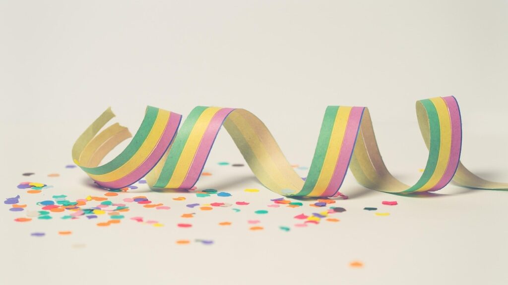 slingers in regenboogkleuren