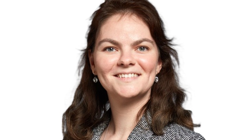 Vrijstaande portretfoto van Evie-Janne van Noorel.